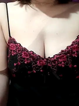 Ladyly99 online show from 04/14/26, 03:51