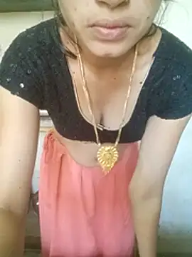 Snapshot of khushi_rawat chatting on 02/08/26, 04:38 khushi rawat online show from 02/08/26, 04:38