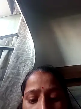 Snapshot of khushi_rawat chatting on 03/04/26, 11:16 khushi rawat online show from 03/04/26, 11:16