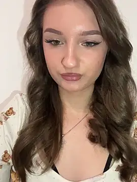 Snapshot of Green_eyes_lady chatting on 02/01/26, 11:53 Green eyes lady online show from 02/01/26, 11:53