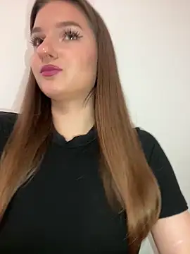 Snapshot of Green_eyes_lady chatting on 02/19/26, 12:34 Green eyes lady online show from 02/19/26, 12:34