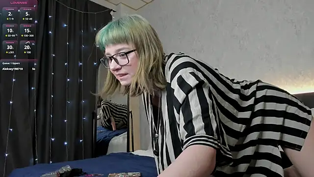 Scarle Whisper online show from 03/25/26, 01:00