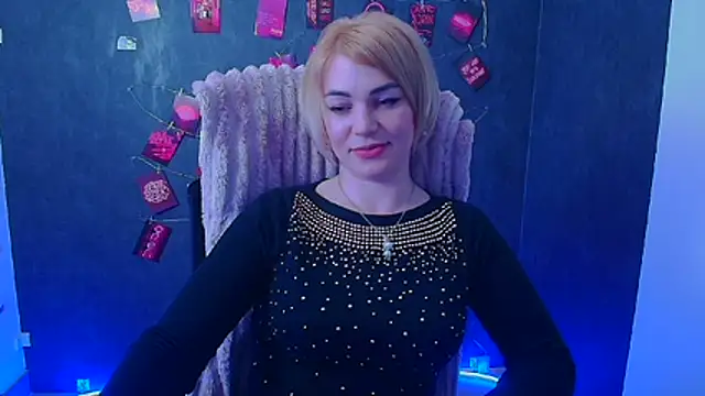 CuttieEmma online show from 05/04/26, 12:01