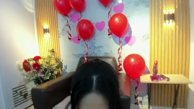 Snapshot of Lara_pons chatting on 02/10/26, 01:37 Lara pons online show from 02/10/26, 01:37