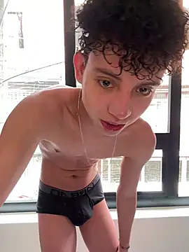 Snapshot of yoursexyjose chatting on 02/06/26, 06:33 yoursexyjose online show from 02/06/26, 06:33