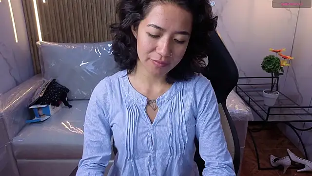 Snapshot of Lynn_turner chatting on 02/06/26, 12:52 Lynn turner online show from 02/06/26, 12:52