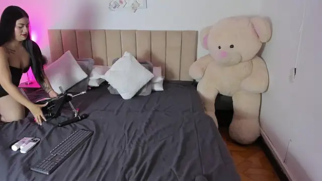 KeylaGomez  online show from 03/06/26, 12:45