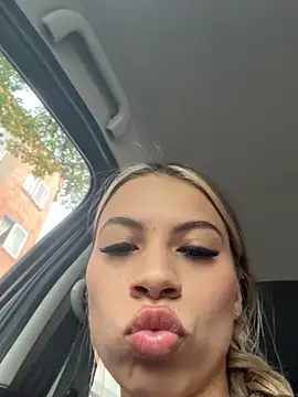Mia Rosee1 online show from 07/09/26, 07:51