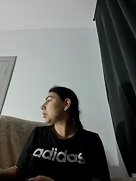 Snapshot of AbellaDesiree chatting on 02/28/26, 04:02 AbellaDesiree online show from 02/28/26, 04:02