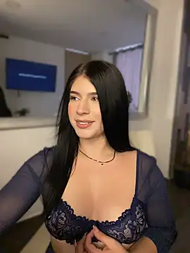 Snapshot of _HannahFox_ chatting on 07/10/26, 10:56 HannahFox online show from 07/10/26, 10:56