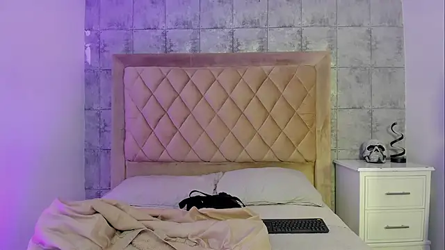 CleoFoxx  online show from 03/04/26, 12:22