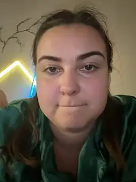 AlyaX X online show from 04/11/26, 12:42