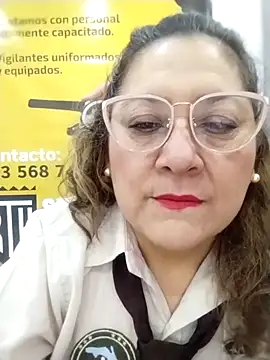 Snapshot of JULIETA_21- chatting on 03/04/26, 12:00 JULIETA 21- online show from 03/04/26, 12:00