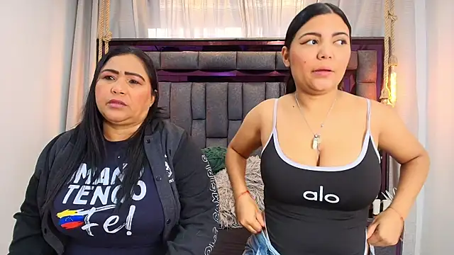 Karina Mendoza online show from 05/14/26, 12:01