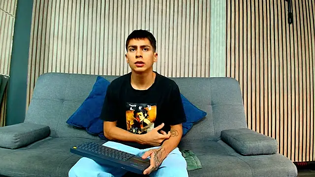 Aron pulse online show from 03/04/26, 01:28