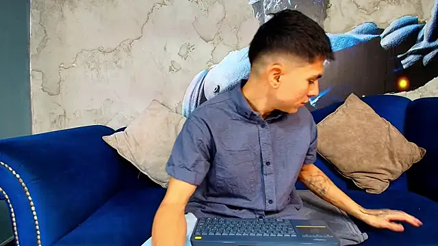 Aron pulse online show from 03/28/26, 01:22