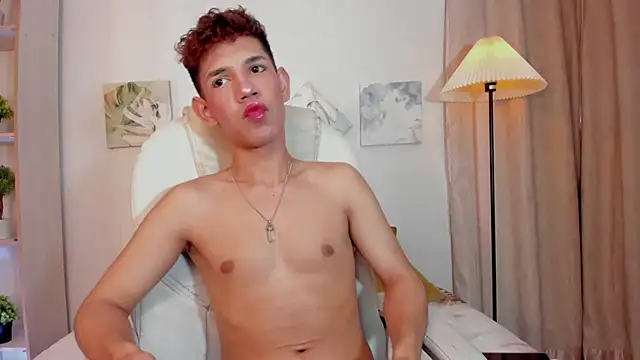 Snapshot of arlequiin_ chatting on 02/06/26, 06:44 arlequiin online show from 02/06/26, 06:44