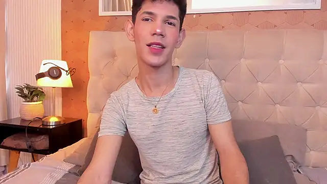 Snapshot of arlequiin_ chatting on 02/19/26, 08:27 arlequiin online show from 02/19/26, 08:27