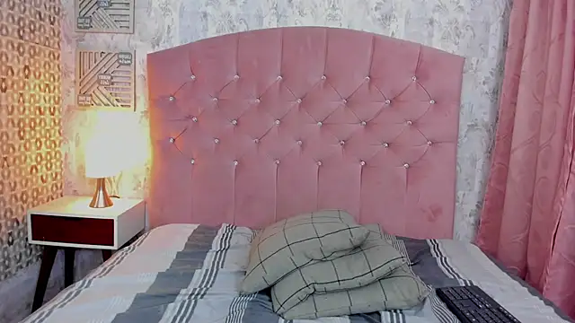 Snapshot of arlequiin_ chatting on 02/22/26, 09:52 arlequiin online show from 02/22/26, 09:52