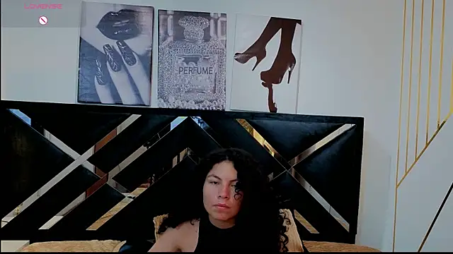 Zoe-yanin online show from 04/01/26, 06:49