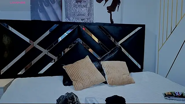 Zoe-yanin online show from 04/09/26, 06:46