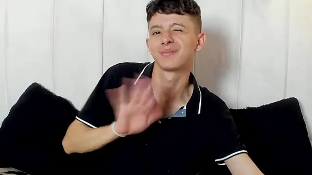 Snapshot of David_Roy_ chatting on 03/03/26, 01:17 David Roy online show from 03/03/26, 01:17