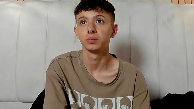 Snapshot of David_Roy_ chatting on 03/04/26, 12:55 David Roy online show from 03/04/26, 12:55