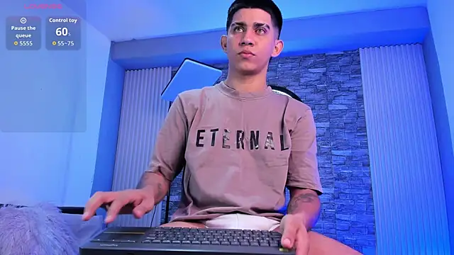 Thiago Olsen online show from 02/17/26, 07:42