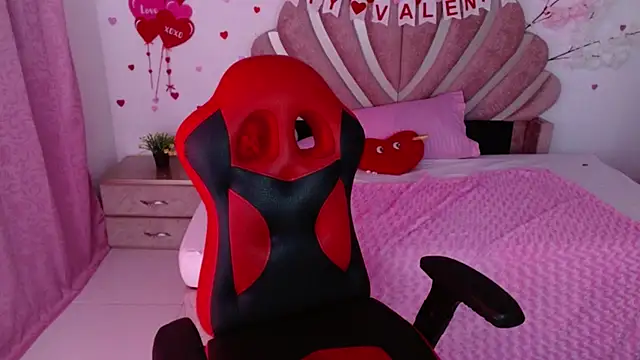 Snapshot of mia_fox666 chatting on 02/15/26, 02:52 mia fox666 online show from 02/15/26, 02:52