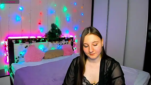 EvaxCharm online show from 02/12/26, 09:37