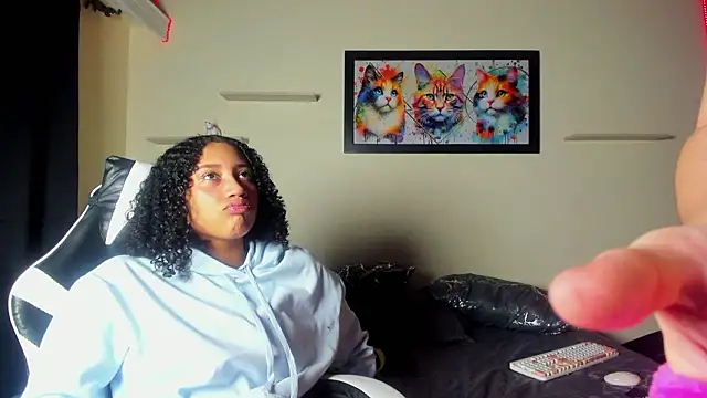 Snapshot of meredit_cris23 chatting on 02/07/26, 05:55 meredit cris23 online show from 02/07/26, 05:55