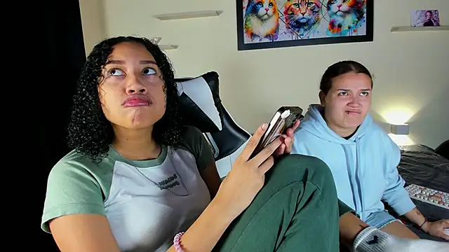 Snapshot of meredit_cris23 chatting on 02/20/26, 03:03 meredit cris23 online show from 02/20/26, 03:03