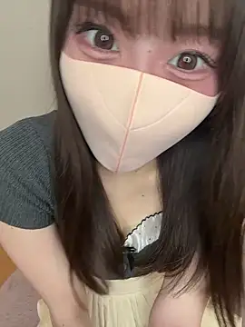 Snapshot of momo_mm chatting on 07/18/26, 02:05 momo mm online show from 07/18/26, 02:05