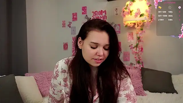 Snapshot of ManyMercuri chatting on 02/20/26, 02:06 ManyMercuri online show from 02/20/26, 02:06