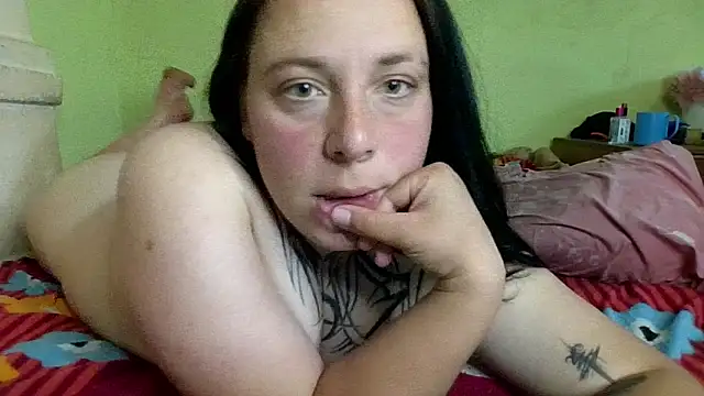 Snapshot of MillaSourety chatting on 06/03/26, 02:33 MillaSourety online show from 06/03/26, 02:33