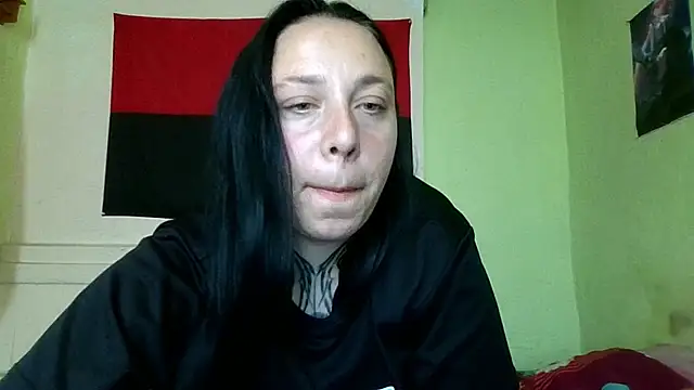 Snapshot of MillaSourety chatting on 06/13/26, 11:19 MillaSourety online show from 06/13/26, 11:19