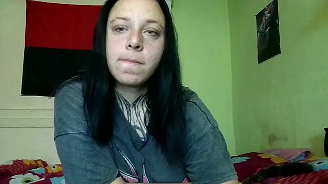 Snapshot of MillaSourety chatting on 06/14/26, 07:43 MillaSourety online show from 06/14/26, 07:43