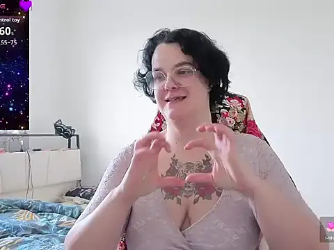 Snapshot of lunatigre4 chatting on 02/24/26, 03:10 lunatigre4 online show from 02/24/26, 03:10