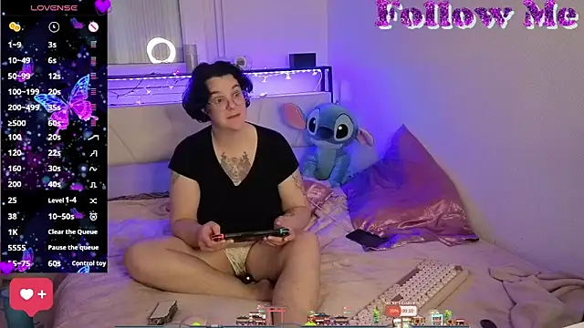 lunatigre4 online show from 03/12/26, 03:07