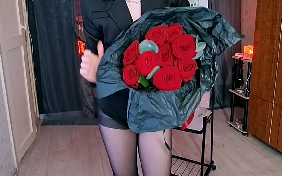 Snapshot of marty_bree chatting on 02/13/26, 10:33 marty bree online show from 02/13/26, 10:33