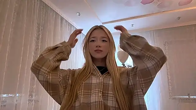 Snapshot of IvyArmbrister chatting on 02/11/26, 03:06 IvyArmbrister online show from 02/11/26, 03:06