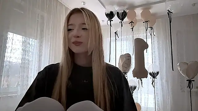 Snapshot of IvyArmbrister chatting on 02/25/26, 03:21 IvyArmbrister online show from 02/25/26, 03:21