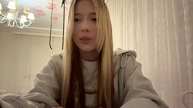 Snapshot of IvyArmbrister chatting on 03/03/26, 05:19 IvyArmbrister online show from 03/03/26, 05:19