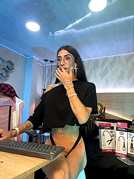 kylliefox  online show from 09/25/25, 01:15