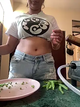 kavyababy00 online show from 03/06/26, 06:54