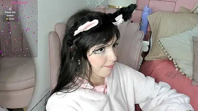 Snapshot of dolly_kitter chatting on 02/26/26, 11:53 dolly kitter online show from 02/26/26, 11:53