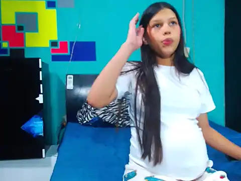 Snapshot of analyn-2027 chatting on 02/26/26, 03:05 analyn-2027 online show from 02/26/26, 03:05