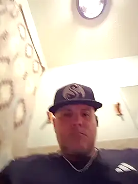 Snapshot of Flyrock69 chatting on 04/14/26, 07:36 Flyrock69 online show from 04/14/26, 07:36