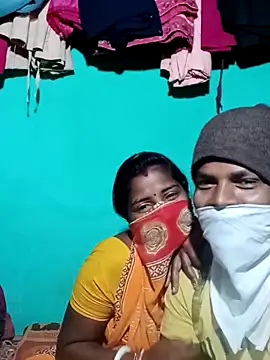 Snapshot of Your_deshibhabi25years chatting on 02/19/26, 04:25 Your deshibhabi25years online show from 02/19/26, 04:25