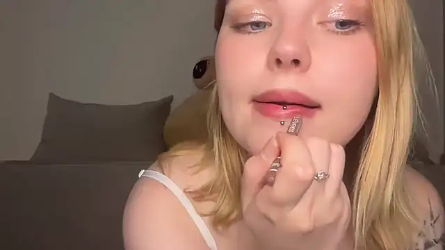 Ophelia Ritz online show from 06/29/26, 10:37